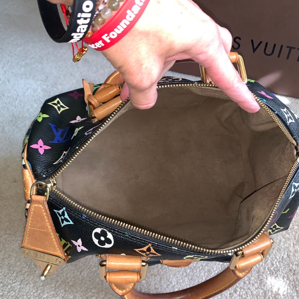 Authentic Louis Vuitton Speedy 30 - Picture 7 of 8